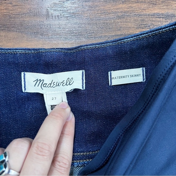 Madewell • Maternity Over-the-Belly Skinny Jeans in Orland Wash: TENCEL™ Denim - Picture 4 of 11